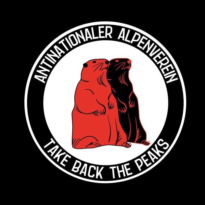 Antinationaler Alpenverein / Take back the Peaks Aufkleber mit zwei Murmeltieren in Schwarz und Rot als Antifaschistische Aktion Logo Variation