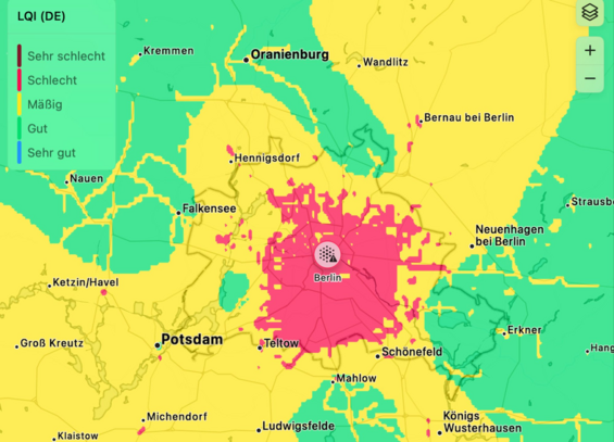 Kartenausschnitt Berlin und Umland. Berlin ist rot markiert, der Südwesten und Nordosten gelb, außerdem ein Ring um Berlin inkl Hennigsdorf und Königs-Wusterhausen, der Rest ist grün.
Daneben steht:
LQI(DE):
dunkelrot: sehr schlecht
rot: schlecht
geld: mäßig
grün: gut
blau: sehr gut